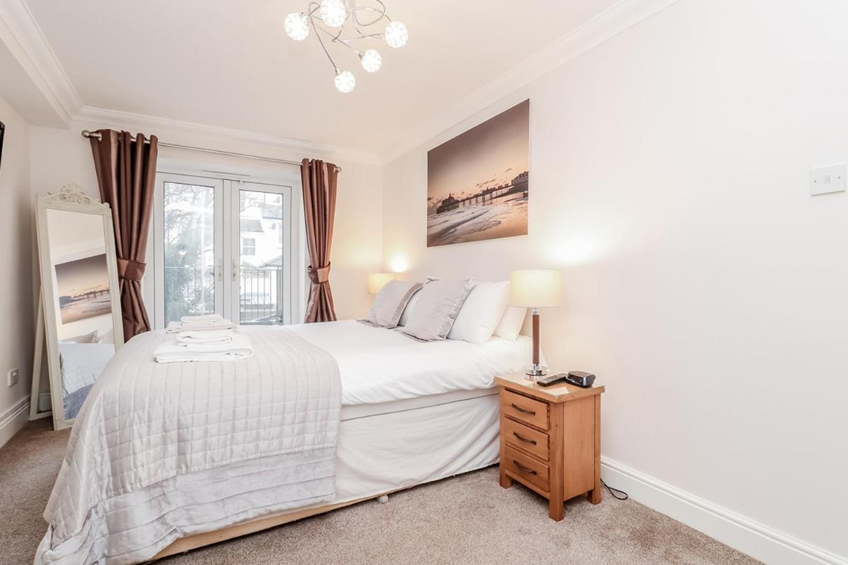 3 Queens Gardens Sea View Apartment Истбурн Экстерьер фото